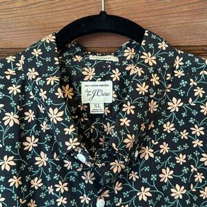 Men’s J. Crew short sleeve button down